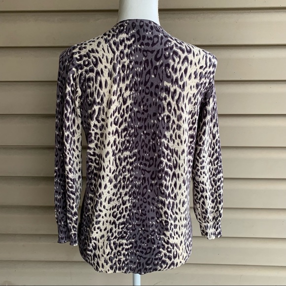 •Joseph A.• Gray/Black Animal Pattern Cardigan Sweater - Size Medium - Picture 6 of 9